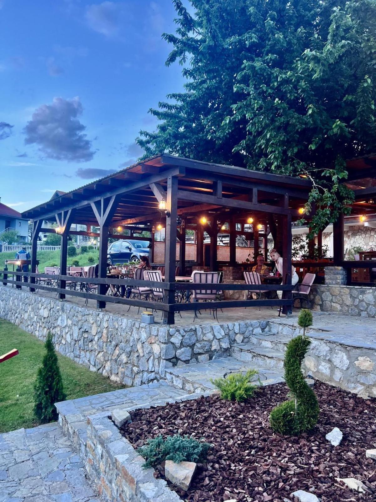Camp Hotel Lake Views Plav Esterno foto