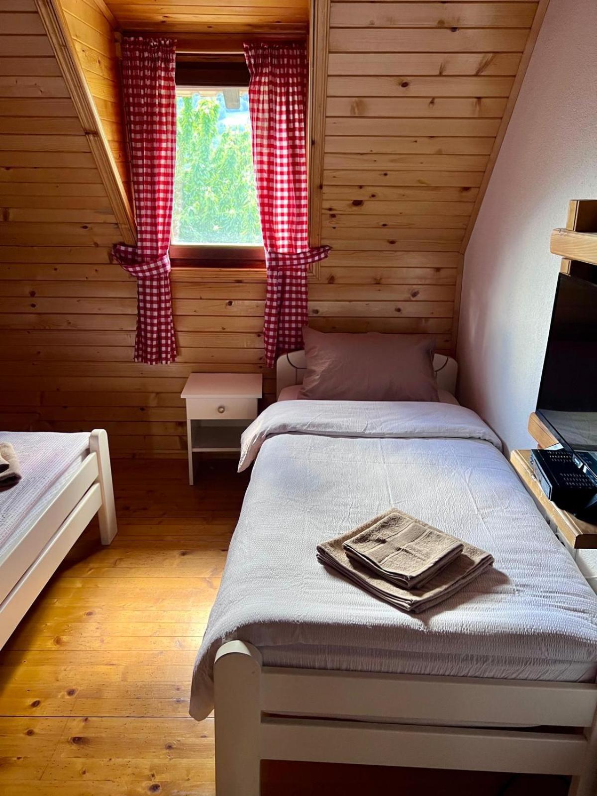 Camp Hotel Lake Views Plav Esterno foto